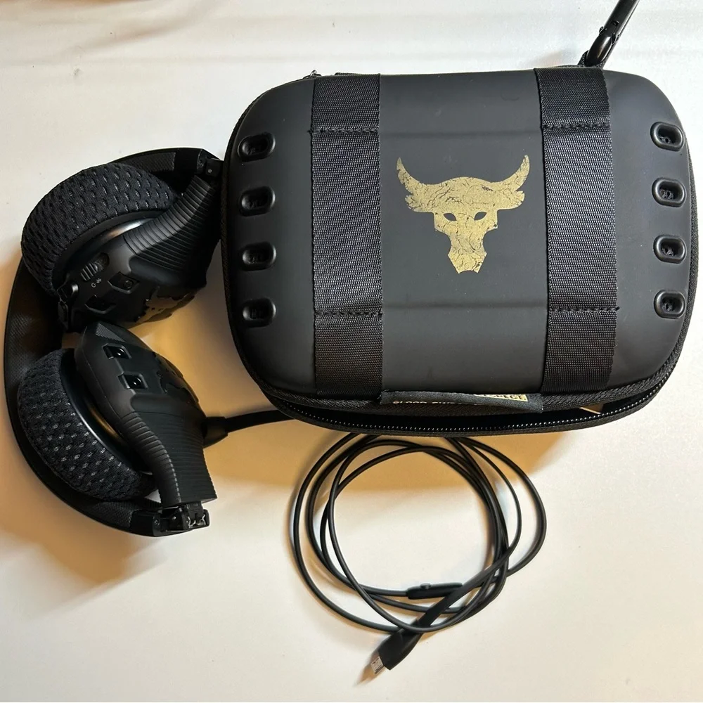 JBL Under Armour Sport Wireless On-Ear Headphone THE ROCK EDITION - Used - Picture 7 of 9